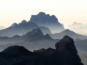 Dolomiten - Sommerurlaub in Südtirol - das neue AMAgazine ist da