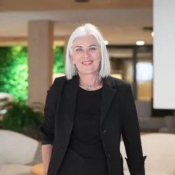 Wally Protrait 25 bearb